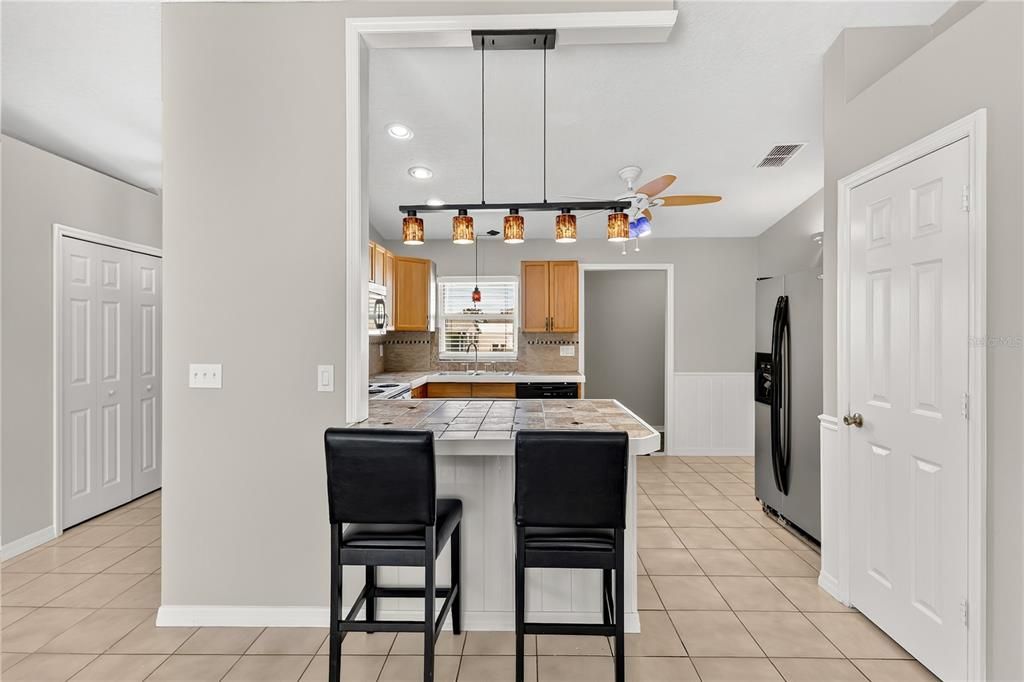 For Sale: $325,000 (3 beds, 2 baths, 1222 Square Feet)