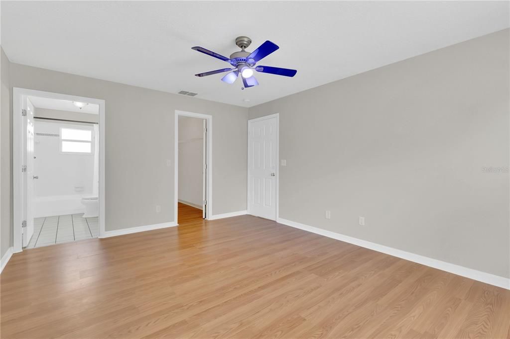 For Sale: $325,000 (3 beds, 2 baths, 1222 Square Feet)