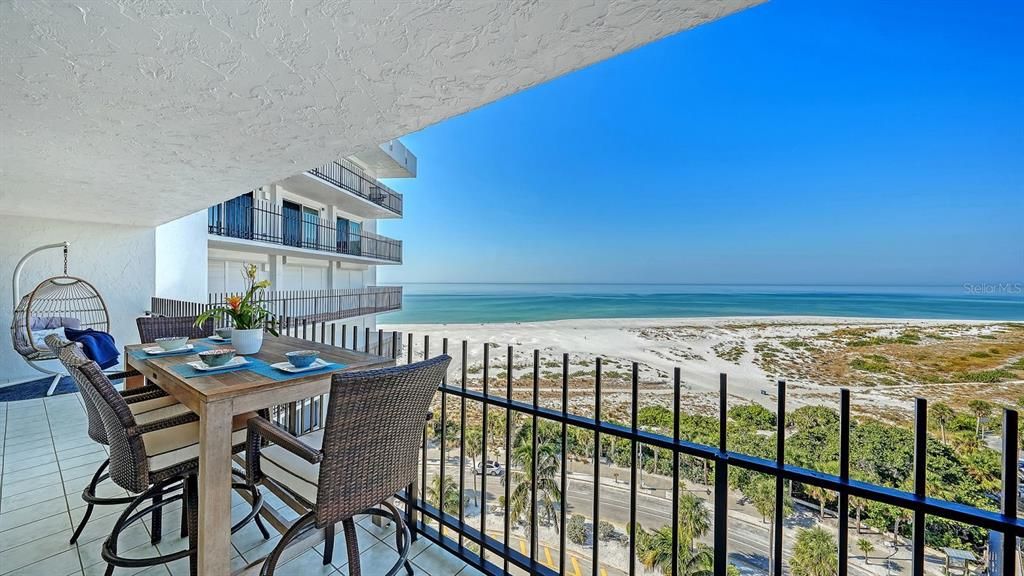 For Sale: $1,645,000 (2 beds, 1 baths, 1389 Square Feet)