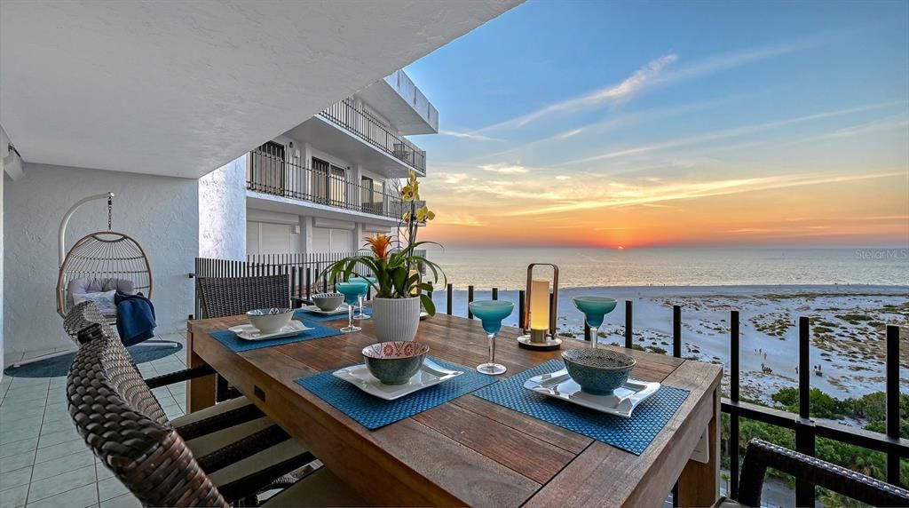 For Sale: $1,645,000 (2 beds, 1 baths, 1389 Square Feet)