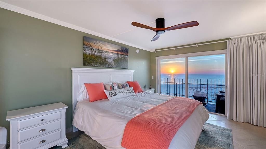 For Sale: $1,645,000 (2 beds, 1 baths, 1389 Square Feet)