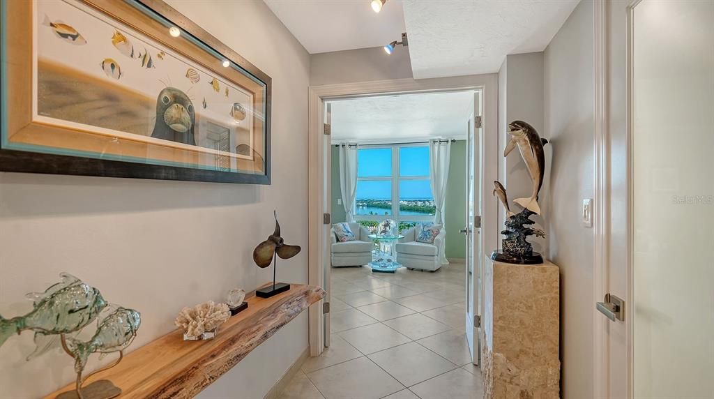 For Sale: $1,645,000 (2 beds, 1 baths, 1389 Square Feet)