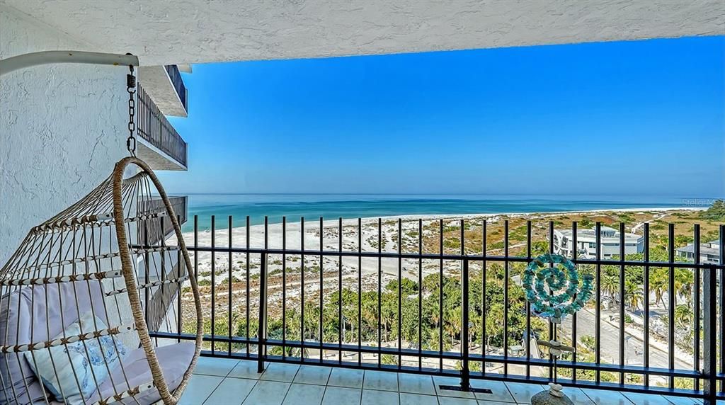 For Sale: $1,645,000 (2 beds, 1 baths, 1389 Square Feet)