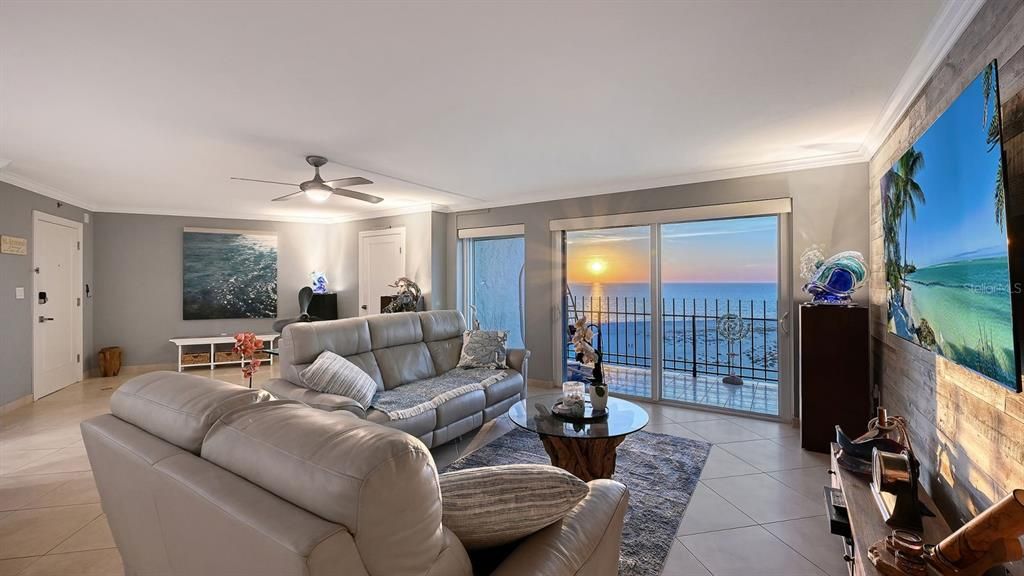 For Sale: $1,645,000 (2 beds, 1 baths, 1389 Square Feet)