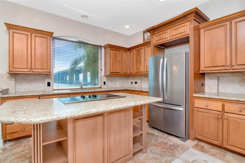 待售: $4,500,000 (5 贝兹, 5 浴室, 4124 平方英尺)