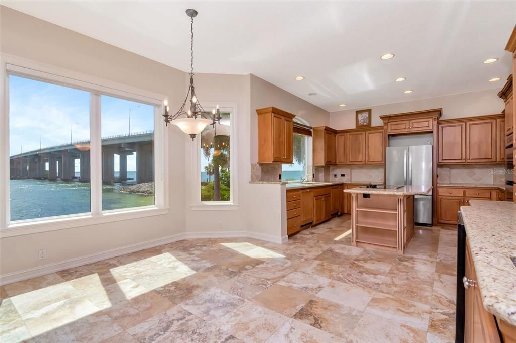 待售: $4,500,000 (5 贝兹, 5 浴室, 4124 平方英尺)