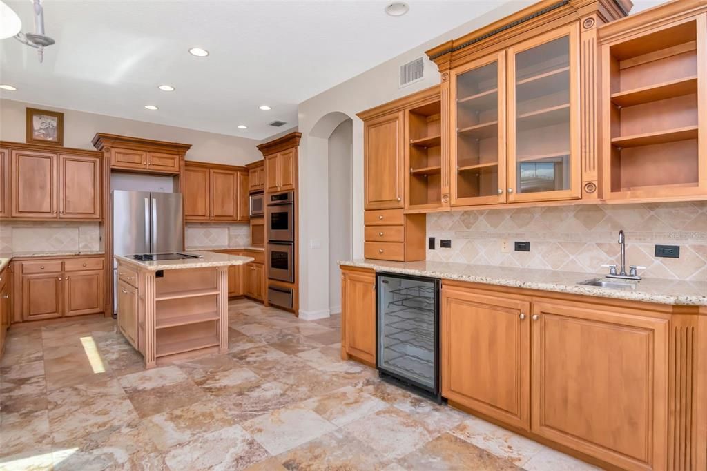 待售: $4,500,000 (5 贝兹, 5 浴室, 4124 平方英尺)