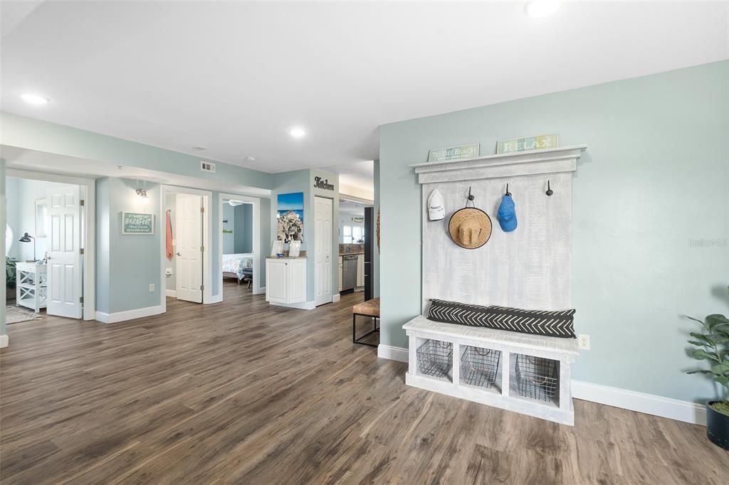 На продажу: $799,900 (3 спален, 3 ванн, 2280 Квадратных фут)