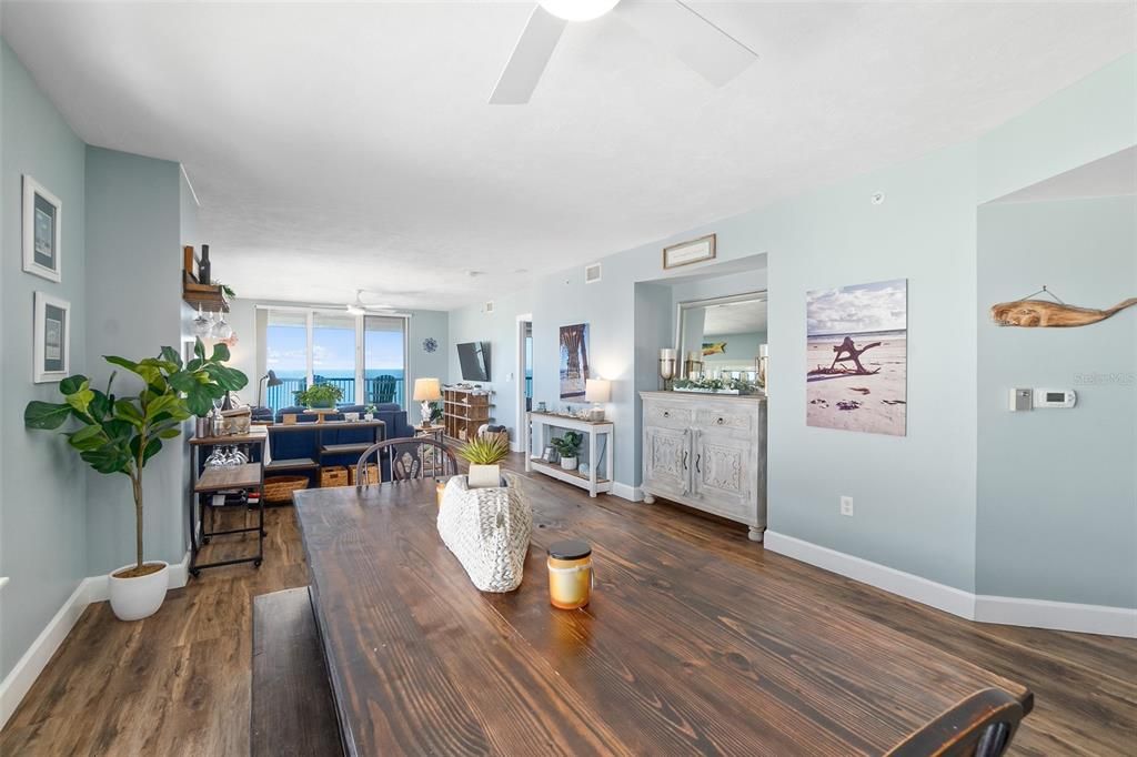 На продажу: $799,900 (3 спален, 3 ванн, 2280 Квадратных фут)