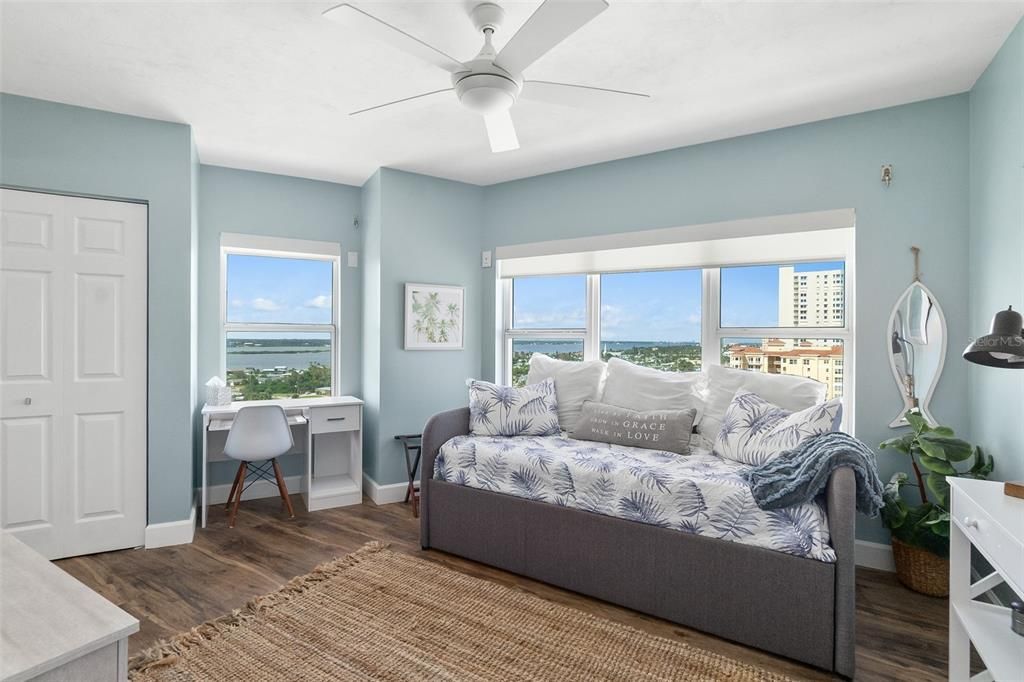 На продажу: $799,900 (3 спален, 3 ванн, 2280 Квадратных фут)