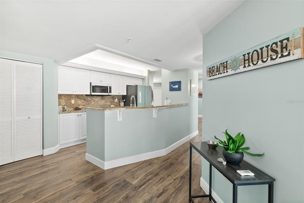 На продажу: $799,900 (3 спален, 3 ванн, 2280 Квадратных фут)