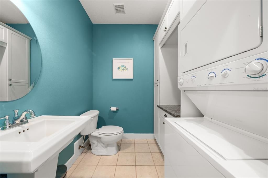 For Sale: $265,000 (3 beds, 2 baths, 1254 Square Feet)