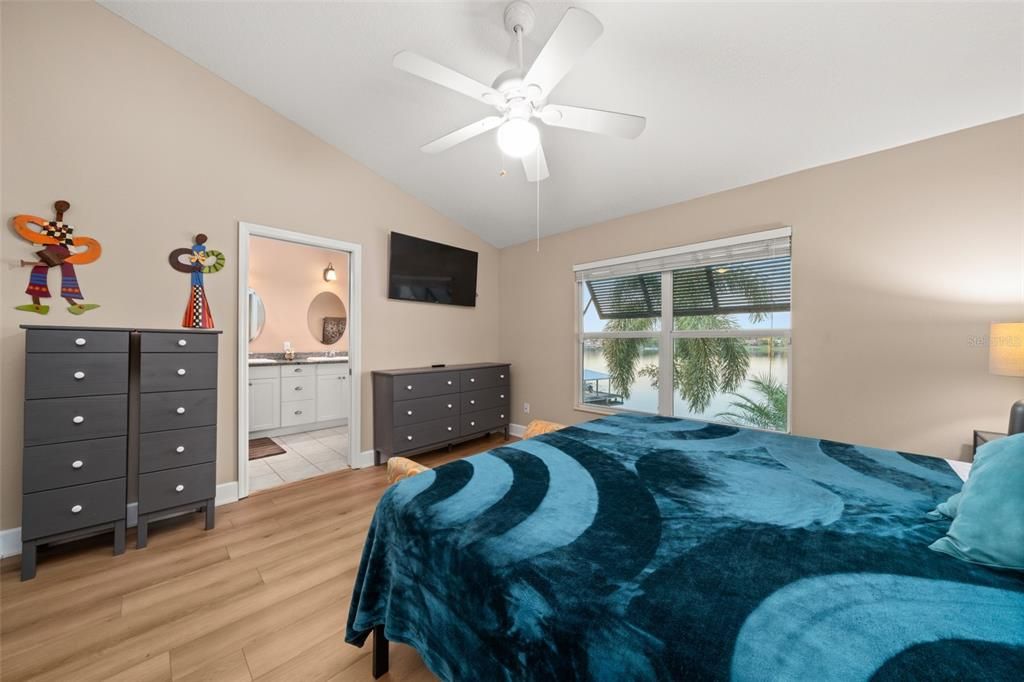 For Sale: $265,000 (3 beds, 2 baths, 1254 Square Feet)