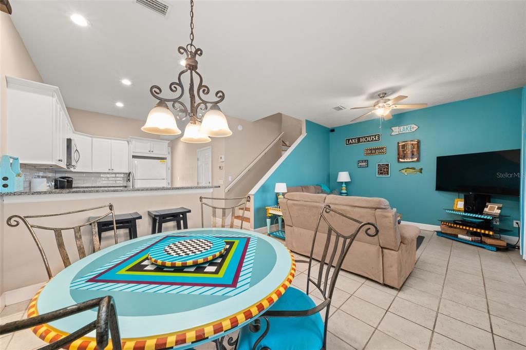 For Sale: $265,000 (3 beds, 2 baths, 1254 Square Feet)