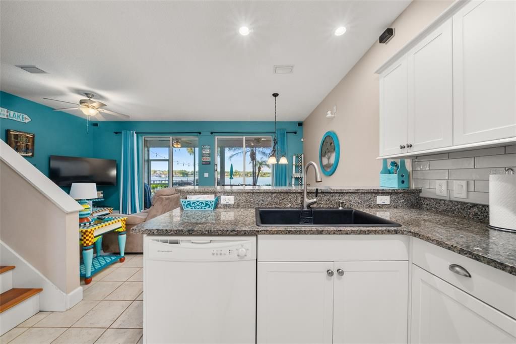 For Sale: $265,000 (3 beds, 2 baths, 1254 Square Feet)