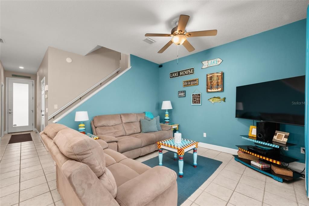 For Sale: $265,000 (3 beds, 2 baths, 1254 Square Feet)