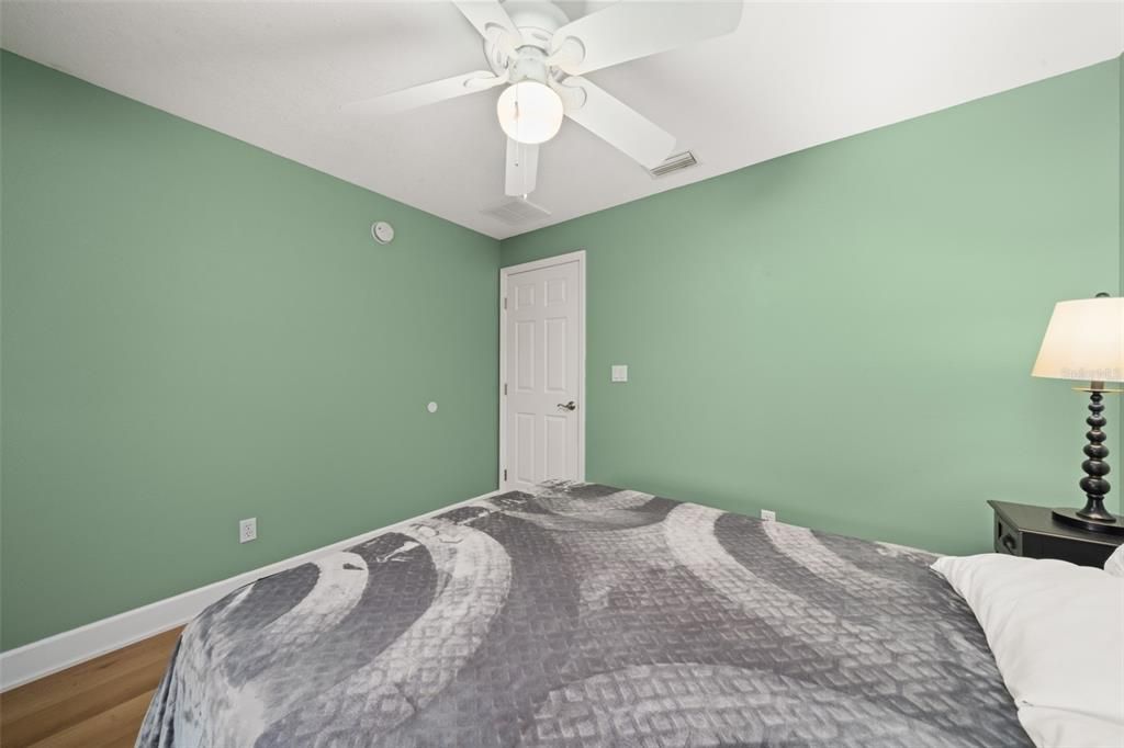 For Sale: $265,000 (3 beds, 2 baths, 1254 Square Feet)