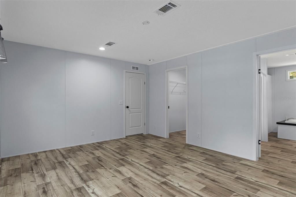 En Venta: $250,000 (4 camas, 2 baños, 1843 Pies cuadrados)