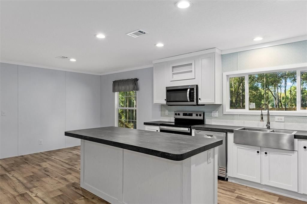 En Venta: $250,000 (4 camas, 2 baños, 1843 Pies cuadrados)