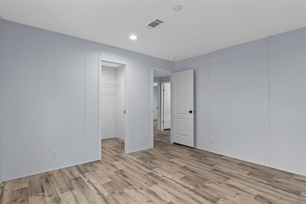 En Venta: $250,000 (4 camas, 2 baños, 1843 Pies cuadrados)