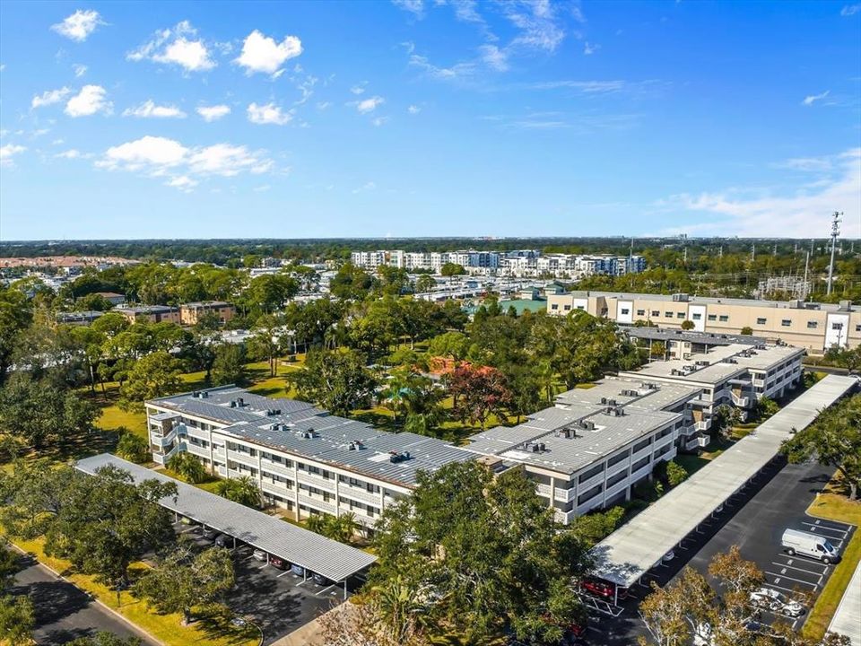 待售: $169,900 (1 贝兹, 1 浴室, 920 平方英尺)