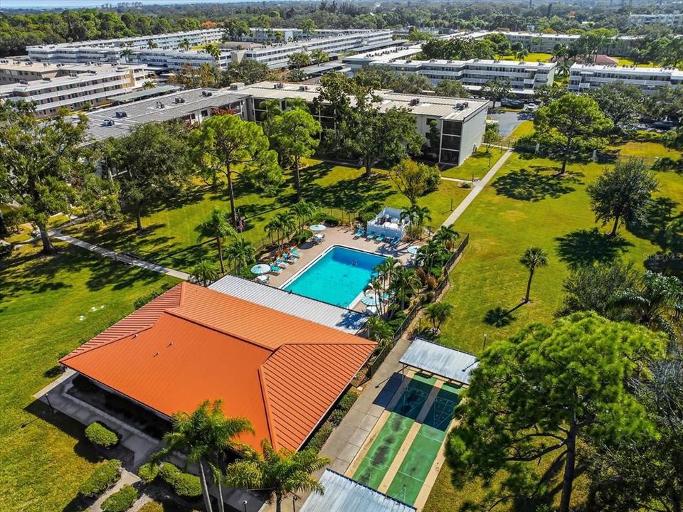 待售: $169,900 (1 贝兹, 1 浴室, 920 平方英尺)