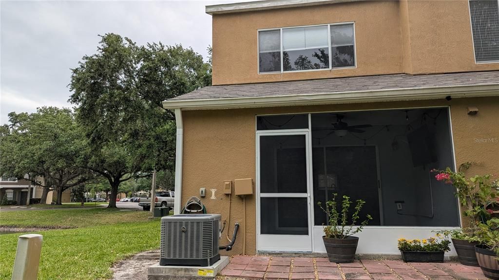 For Sale: $259,900 (2 beds, 2 baths, 1184 Square Feet)