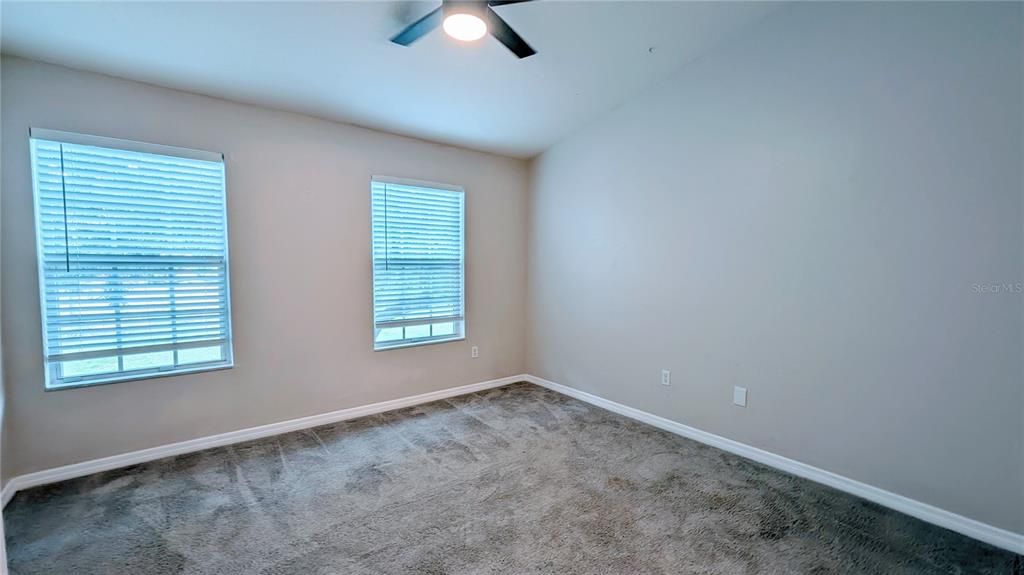 For Sale: $259,900 (2 beds, 2 baths, 1184 Square Feet)