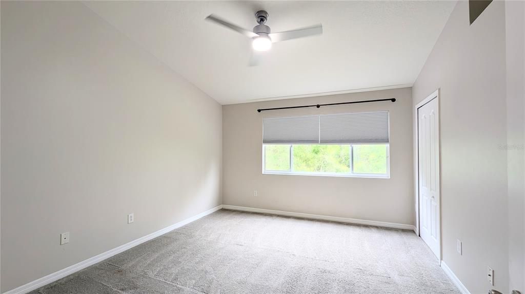 For Sale: $259,900 (2 beds, 2 baths, 1184 Square Feet)