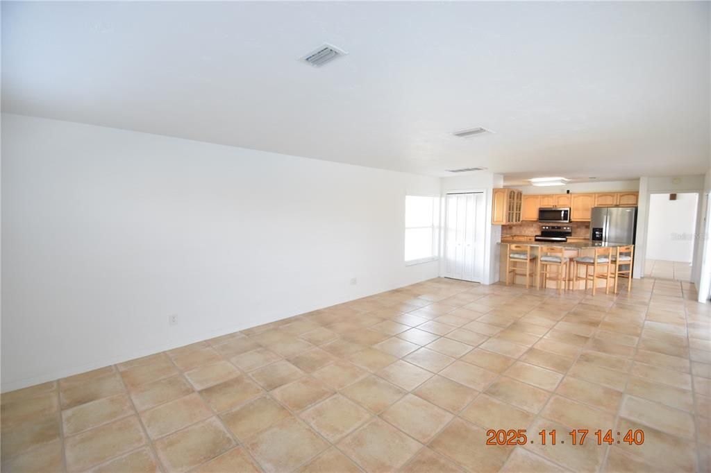 For Rent: $3,995 (3 beds, 2 baths, 2497 Square Feet)