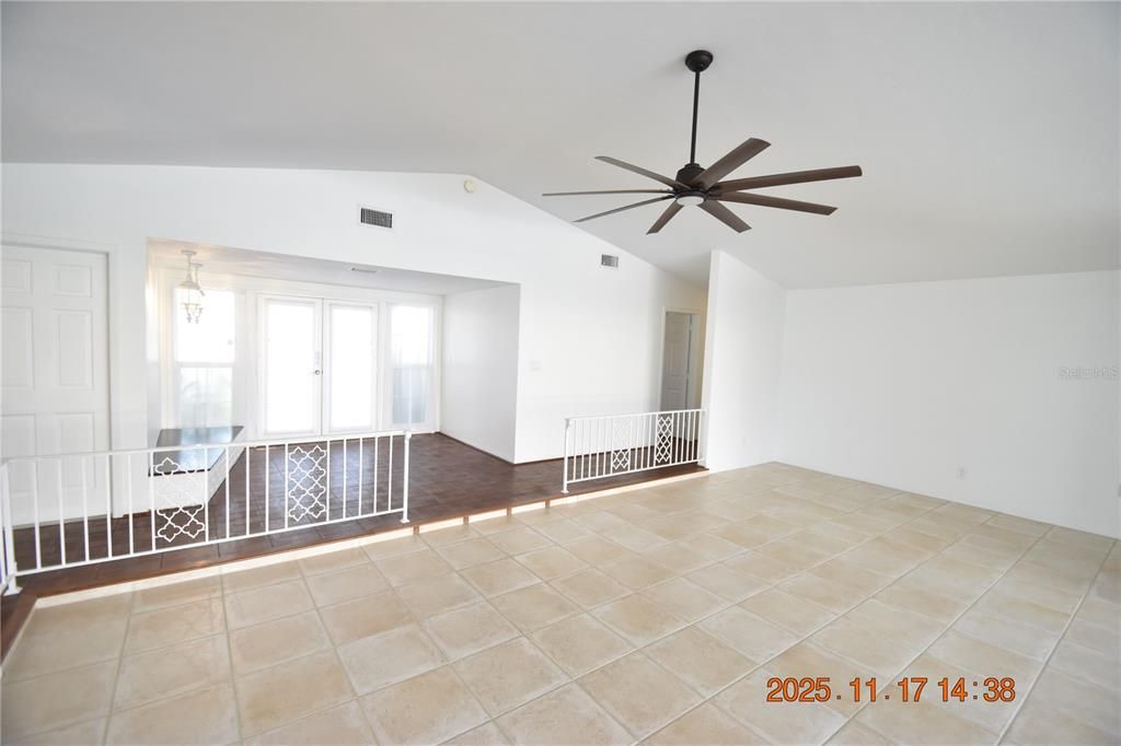 For Rent: $3,995 (3 beds, 2 baths, 2497 Square Feet)