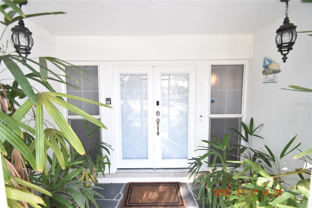 For Rent: $3,995 (3 beds, 2 baths, 2497 Square Feet)