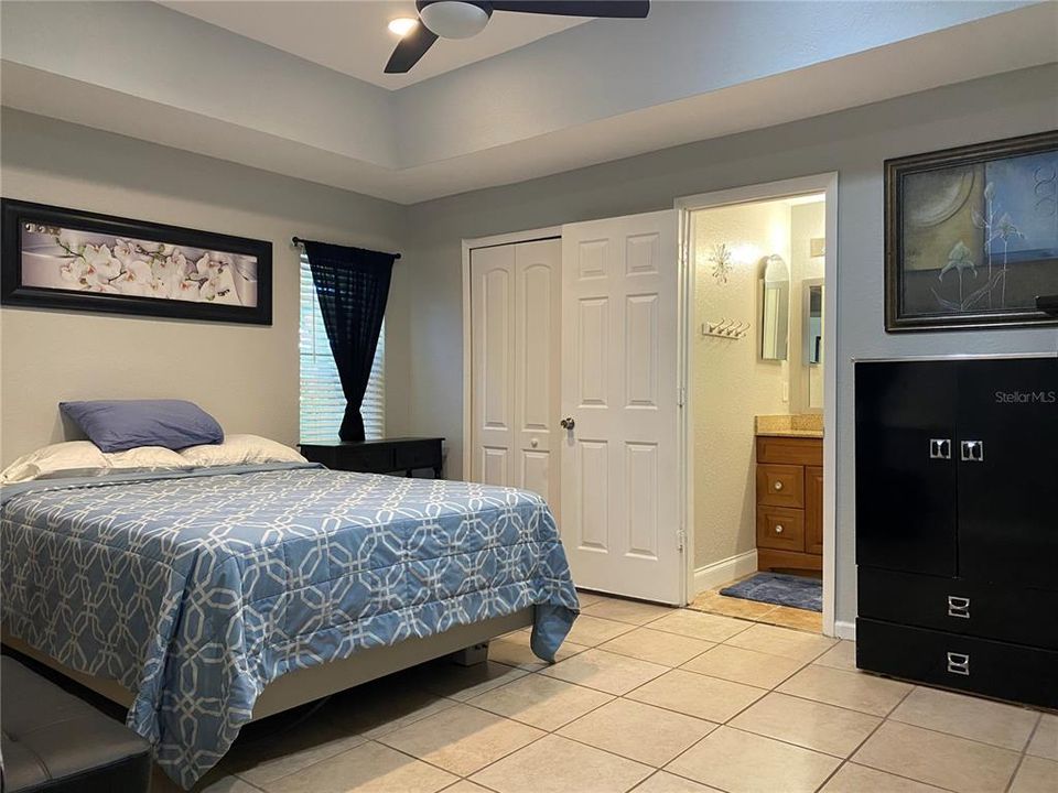 For Sale: $425,000 (3 beds, 2 baths, 1324 Square Feet)