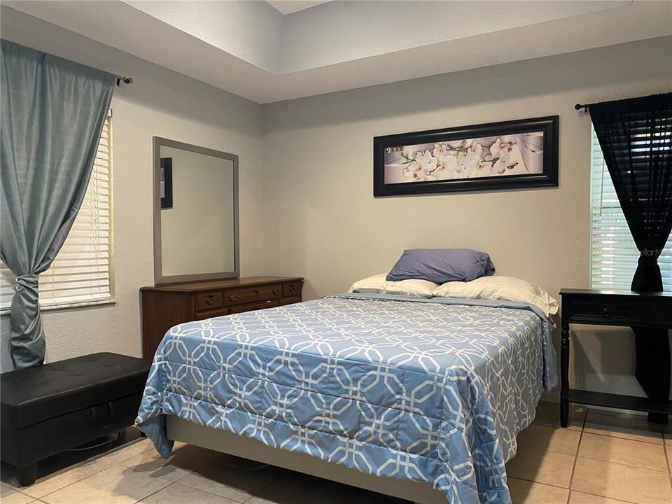 For Sale: $425,000 (3 beds, 2 baths, 1324 Square Feet)