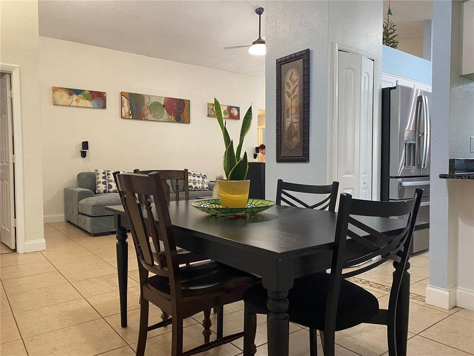 For Sale: $425,000 (3 beds, 2 baths, 1324 Square Feet)