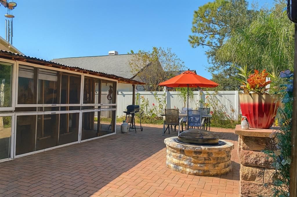 For Sale: $425,000 (3 beds, 2 baths, 1324 Square Feet)