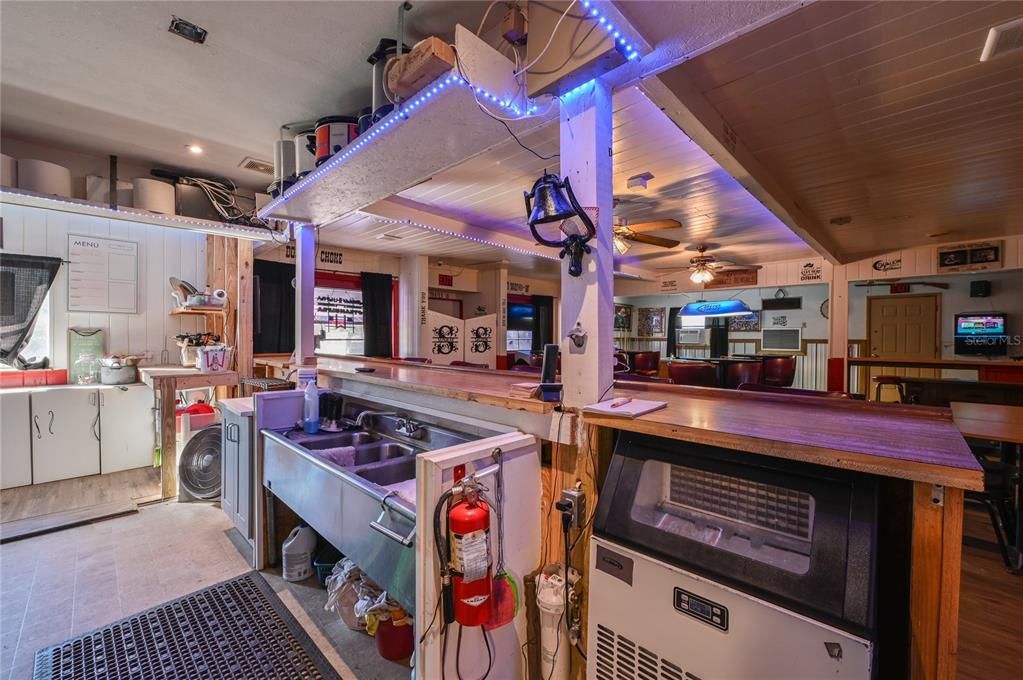 For Sale: $450,000 (0 beds, 0 baths, 2320 Square Feet)