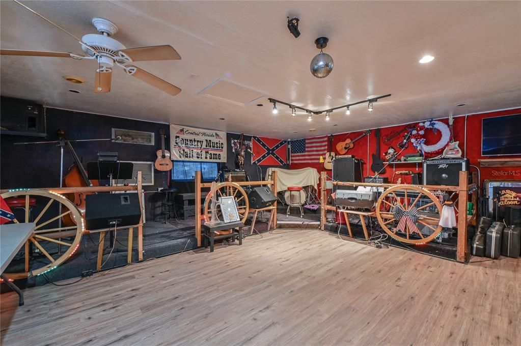 For Sale: $450,000 (0 beds, 0 baths, 2320 Square Feet)