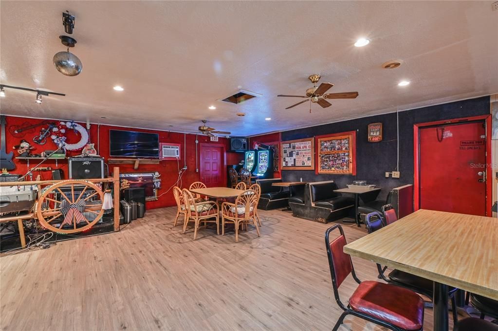 For Sale: $450,000 (0 beds, 0 baths, 2320 Square Feet)