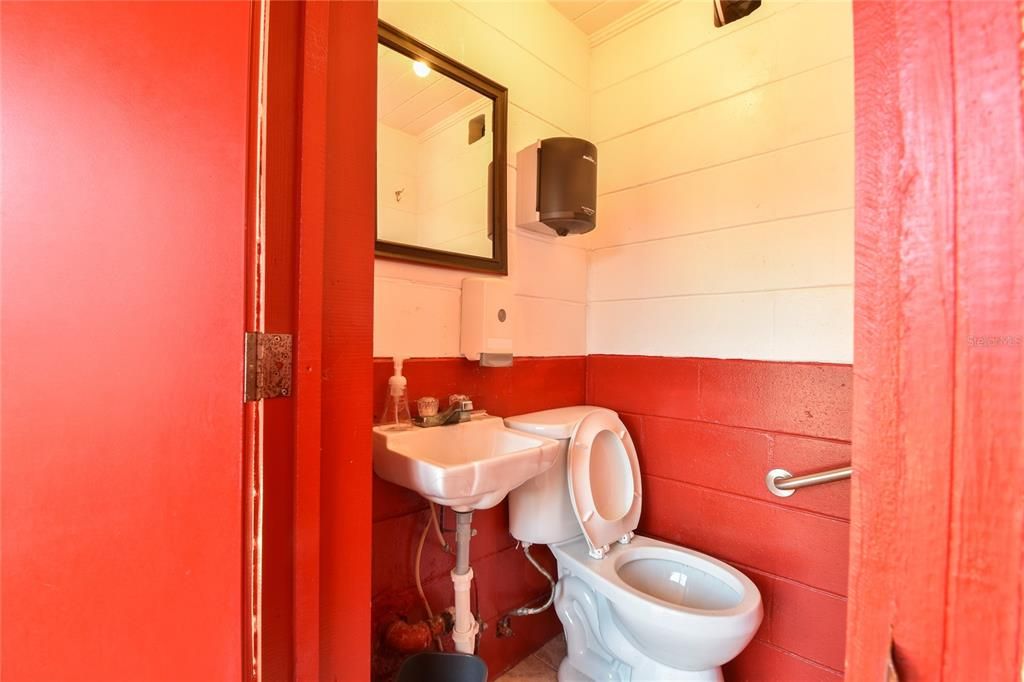 For Sale: $450,000 (0 beds, 0 baths, 2320 Square Feet)