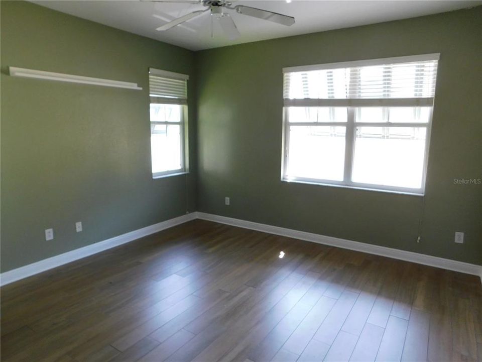 В аренду: $3,000 (3 спален, 2 ванн, 1113 Квадратных фут)