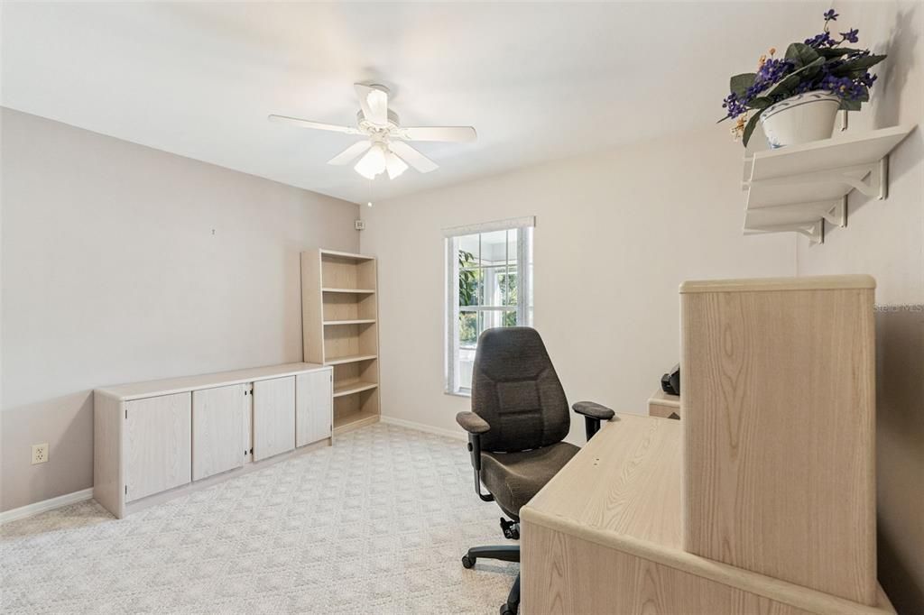 Под контрактом: $325,000 (3 спален, 2 ванн, 1558 Квадратных фут)