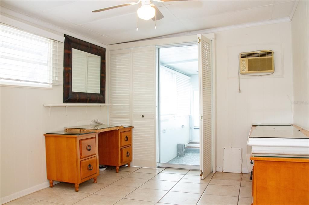 En Venta: $94,000 (2 camas, 1 baños, 576 Pies cuadrados)