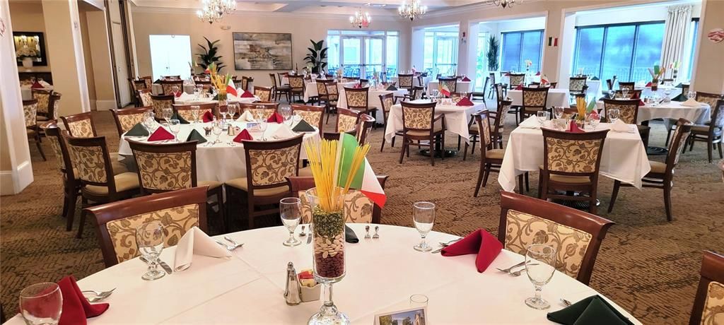 For Sale: $218,900 (2 beds, 2 baths, 1004 Square Feet)