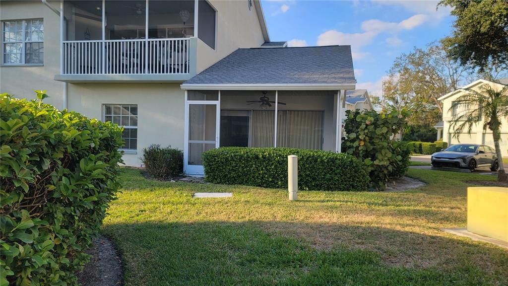 For Sale: $218,900 (2 beds, 2 baths, 1004 Square Feet)