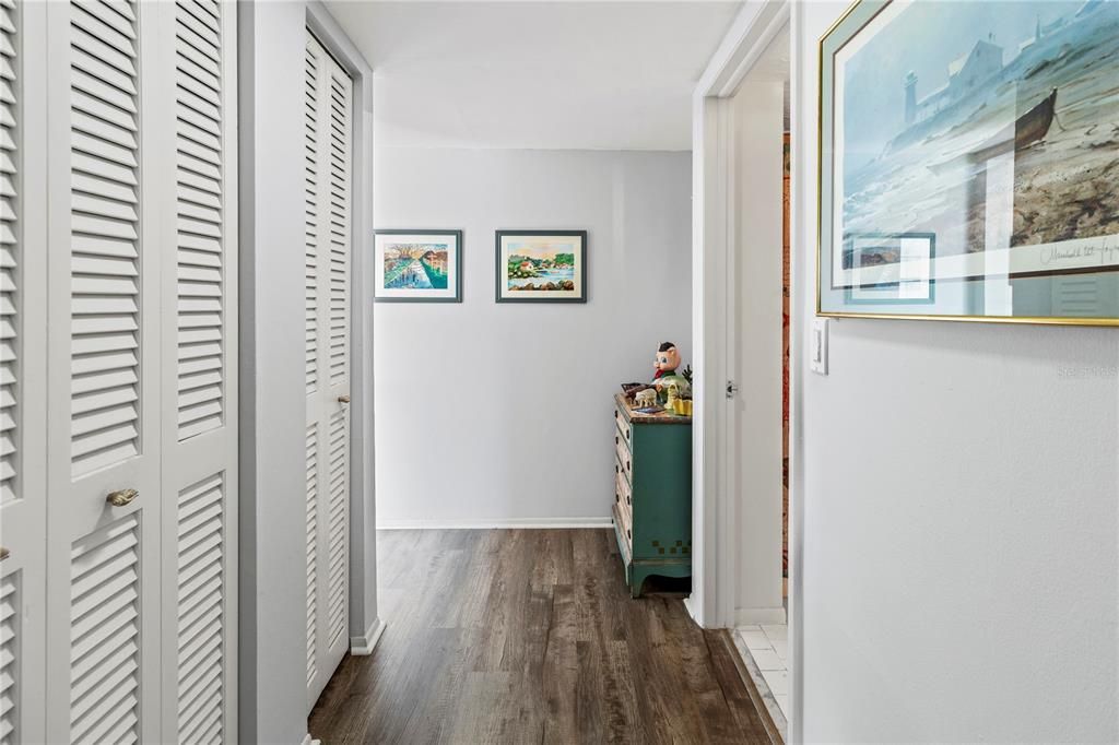 待售: $329,900 (2 贝兹, 2 浴室, 1316 平方英尺)