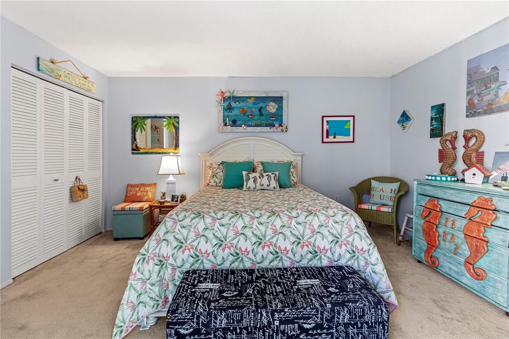 待售: $329,900 (2 贝兹, 2 浴室, 1316 平方英尺)