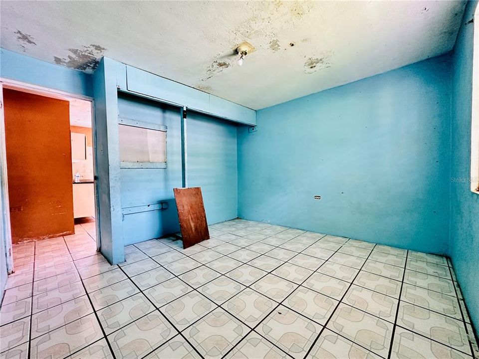 En Venta: $130,000 (9 camas, 3 baños, 2628 Pies cuadrados)