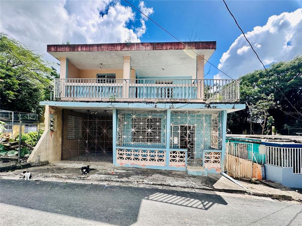 En Venta: $130,000 (9 camas, 3 baños, 2628 Pies cuadrados)