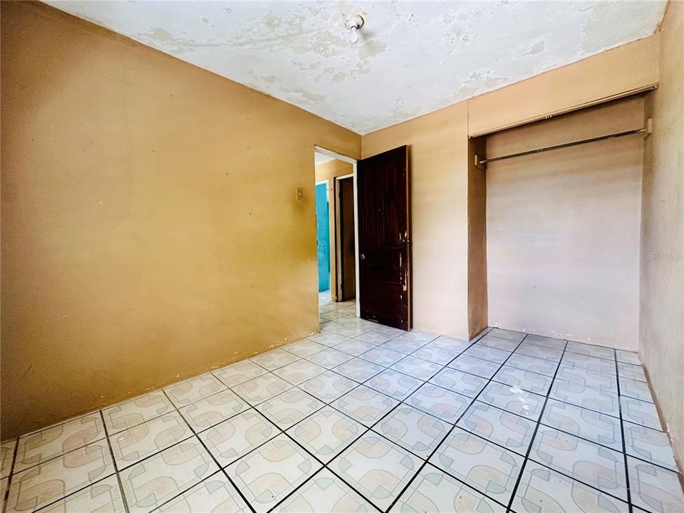 En Venta: $130,000 (9 camas, 3 baños, 2628 Pies cuadrados)